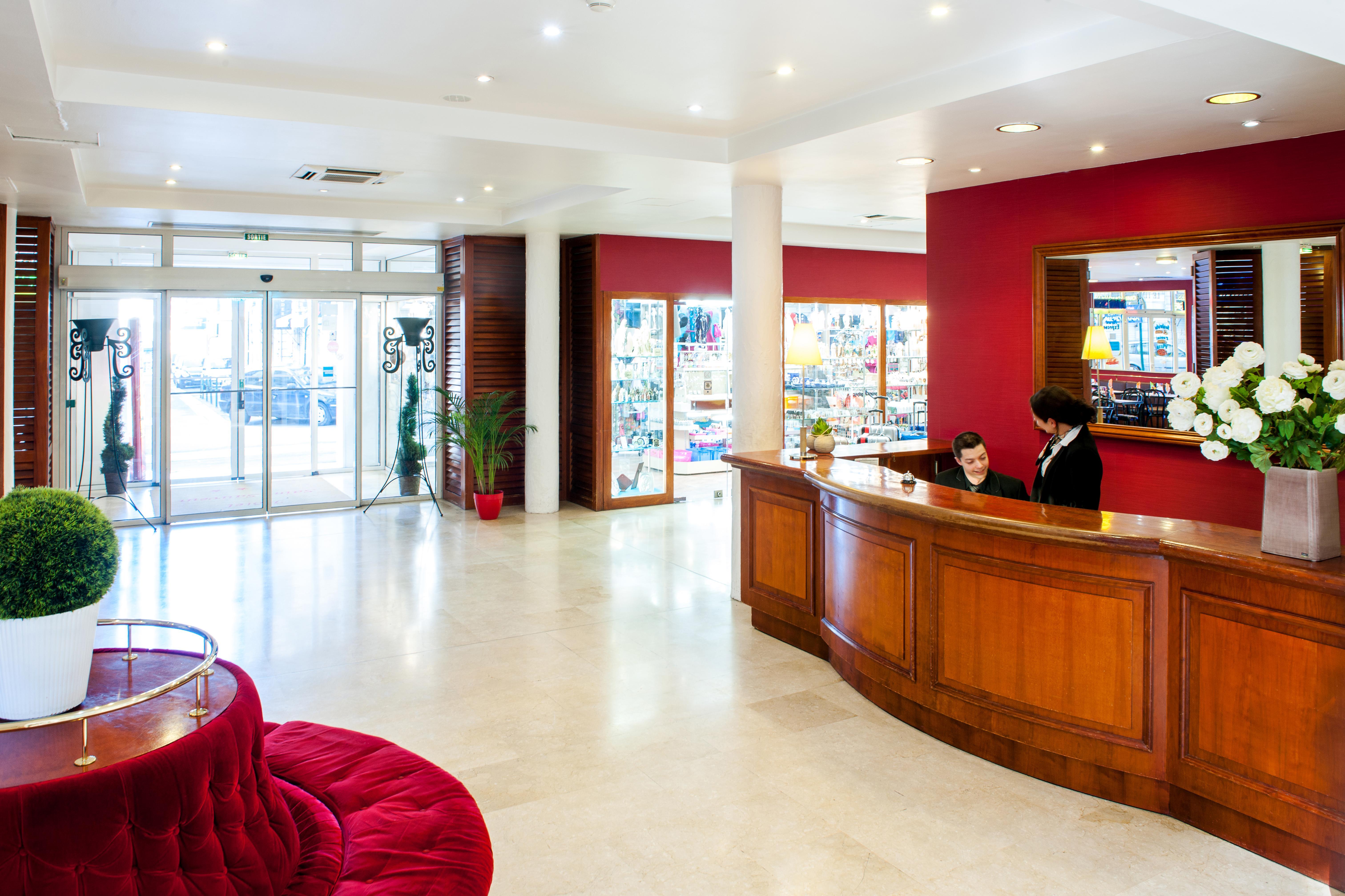 Hotel Saint Sauveur Lourdes Esterno foto