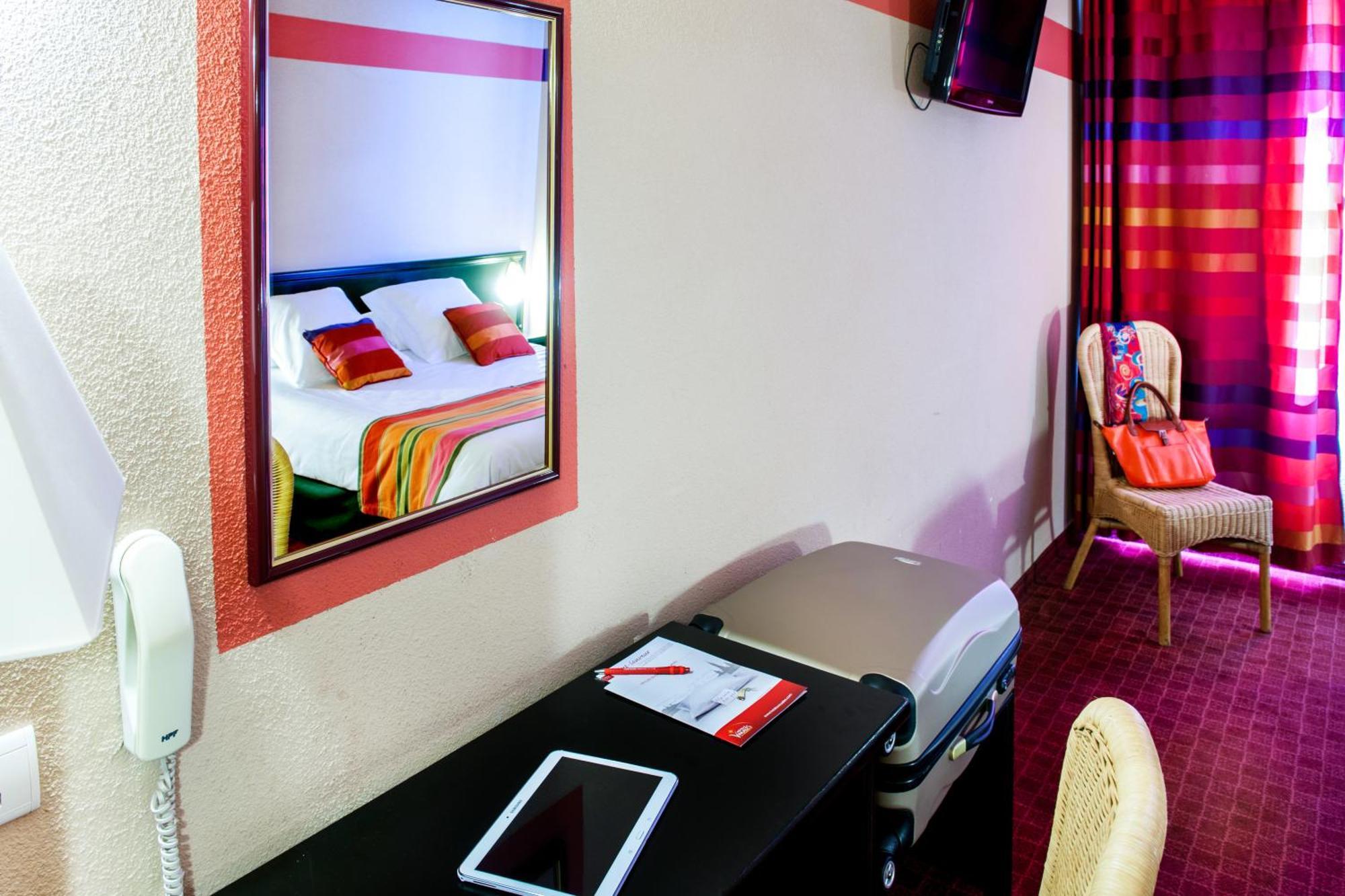 Hotel Saint Sauveur Lourdes Esterno foto