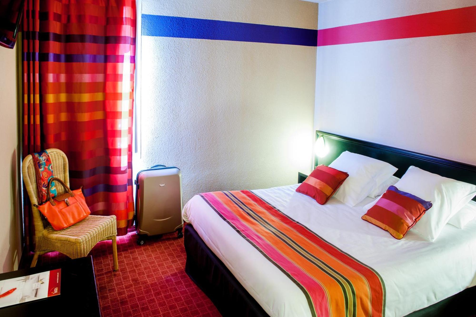 Hotel Saint Sauveur Lourdes Esterno foto