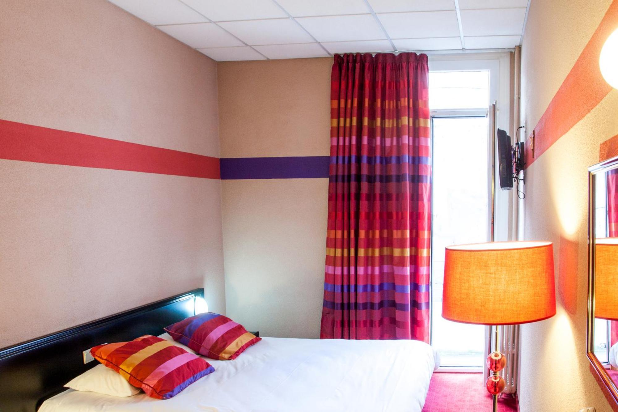 Hotel Saint Sauveur Lourdes Esterno foto